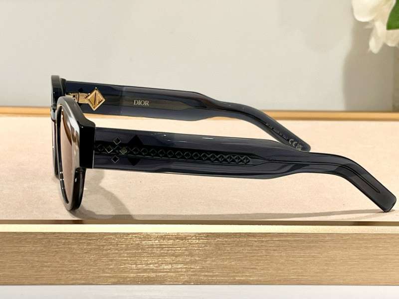 Picture of Dior Sunglasses _SKUfw56678341fw